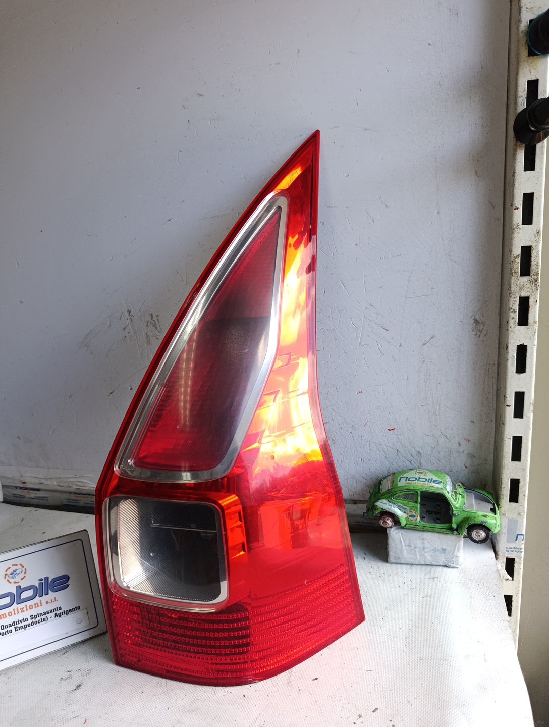 Fanale Post. Destro (Renault) 8200417351 Usato