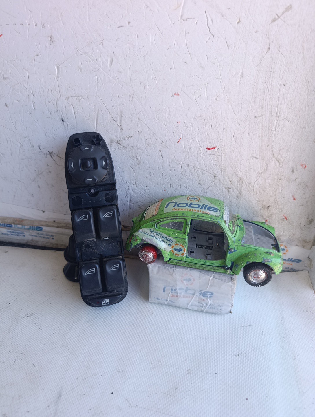 Interruttore Alzacristalli Porta Ant. Sinistro (Jaguar) 1X4314A132AE Usato