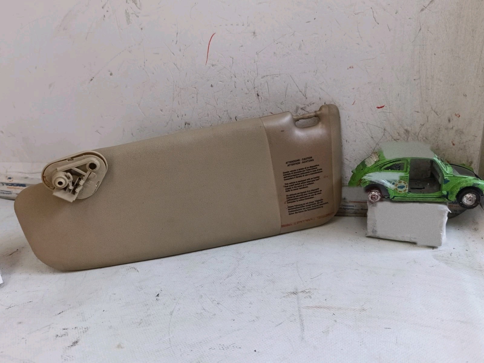 Aletta Parasole Parabrezza Sinistro (Alfa Romeo) B288937 Usato