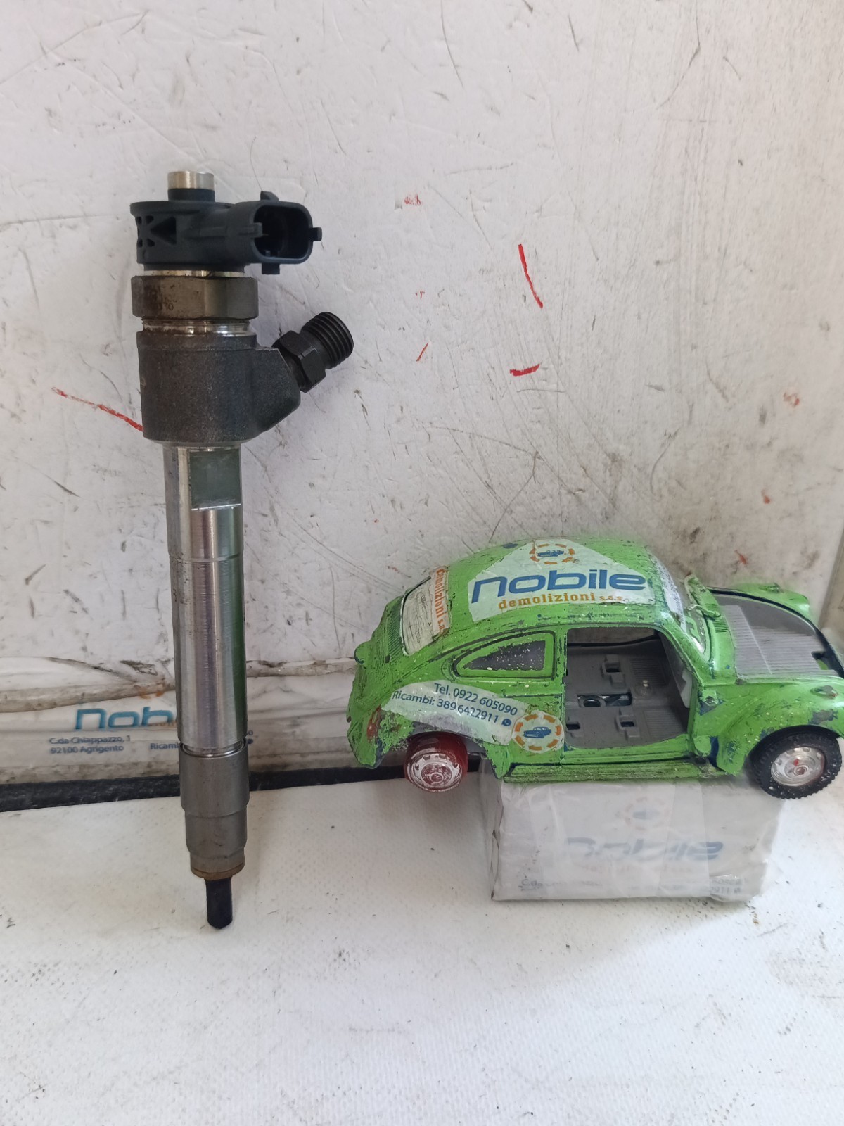 Iniettore (Alfa Romeo) 0445110674 Usato