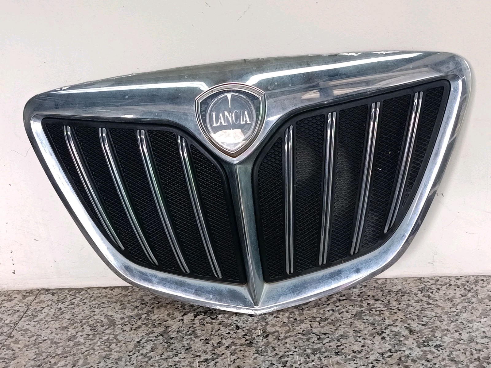 Griglia Paraurti Ant. Lancia MUSA (TJ) (10/07>02/11<) 51810093 51810093 Usato