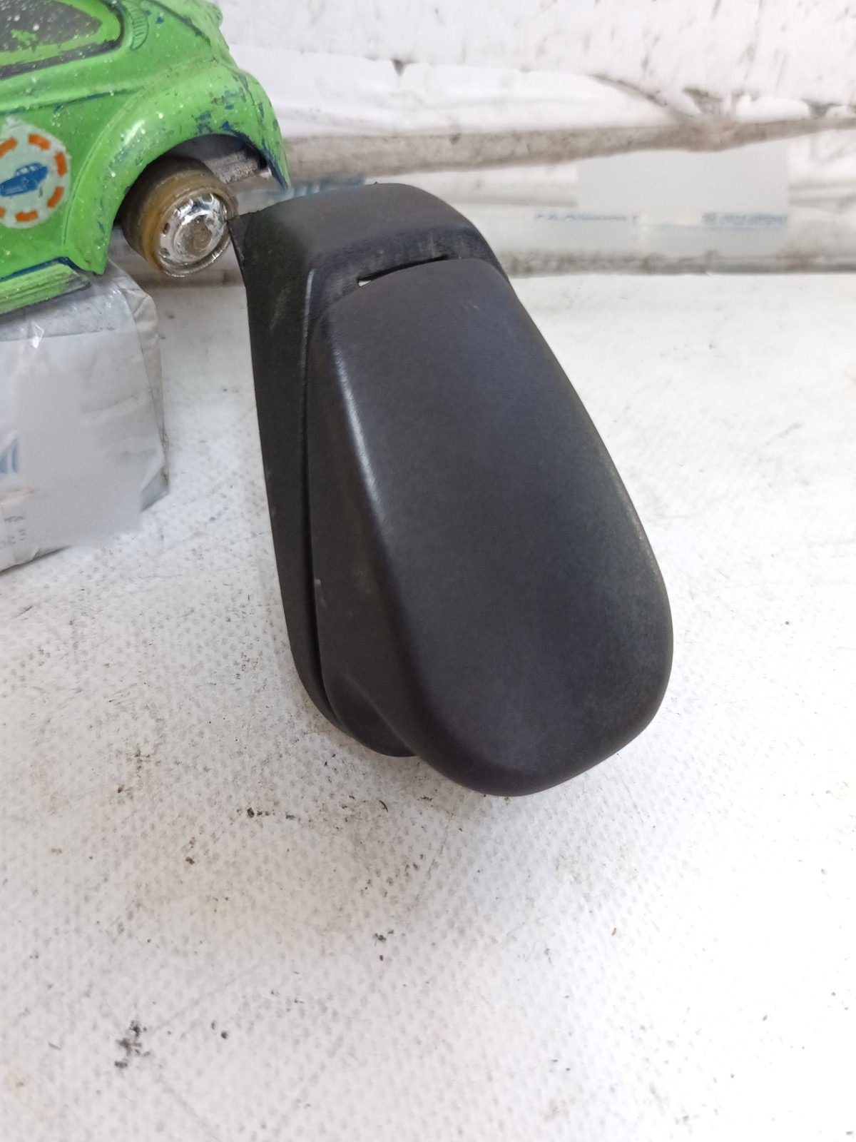 Leva Ribaltamento Schienale Sedile Post. Lancia YPSILON (TE) (09/06>12/08<) Usato