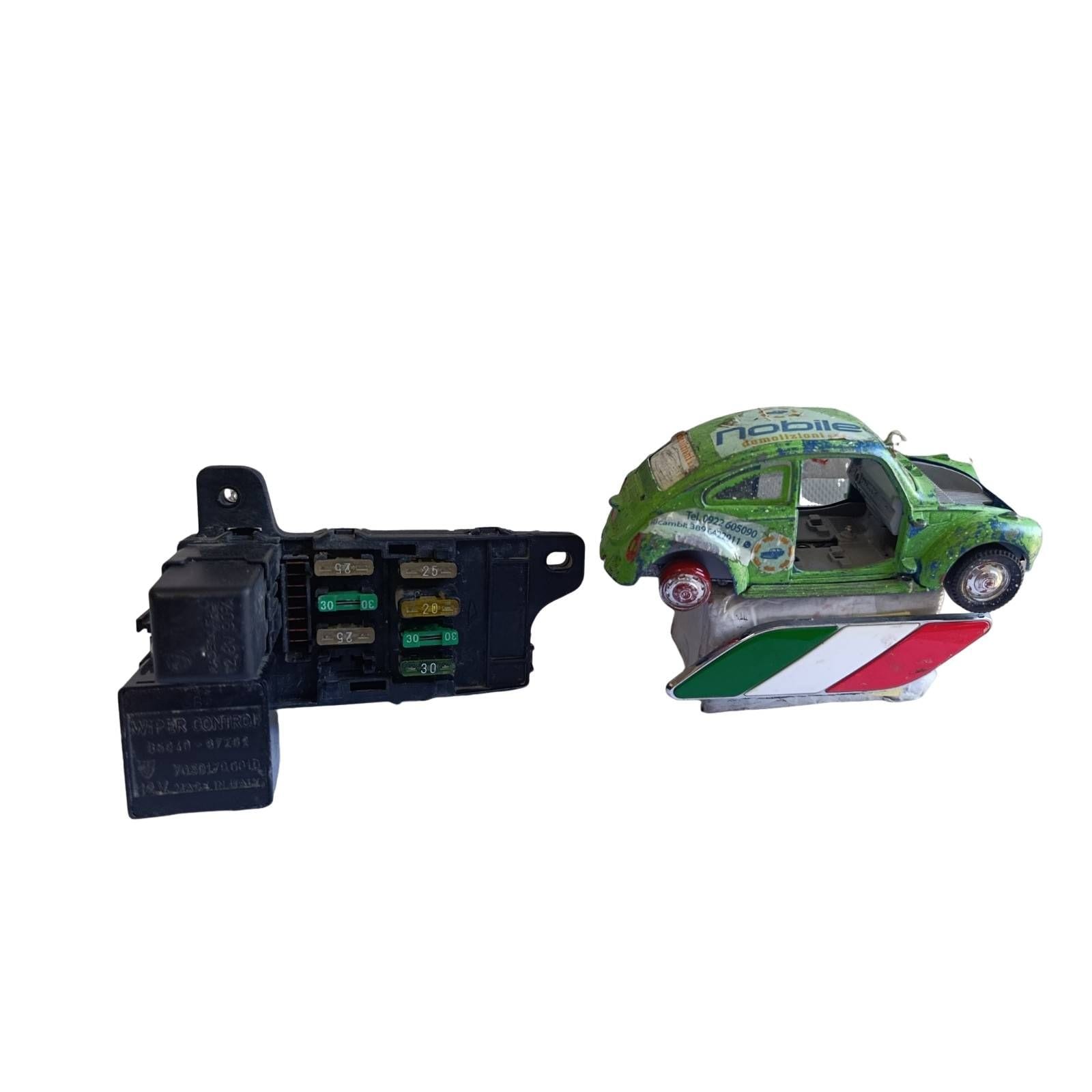 Scatola Fusibili 85940-87Z02 Usato