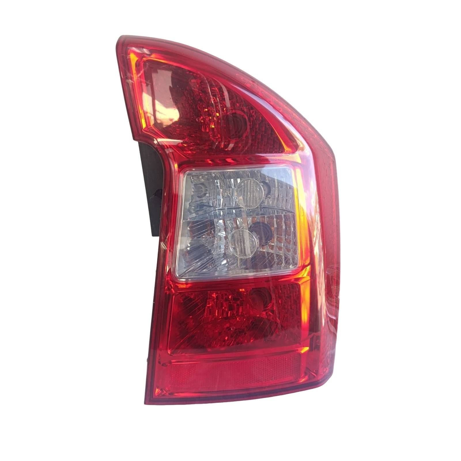 Fanale Post. Destro (Kia) 924021D010 NGK 92402 Usato