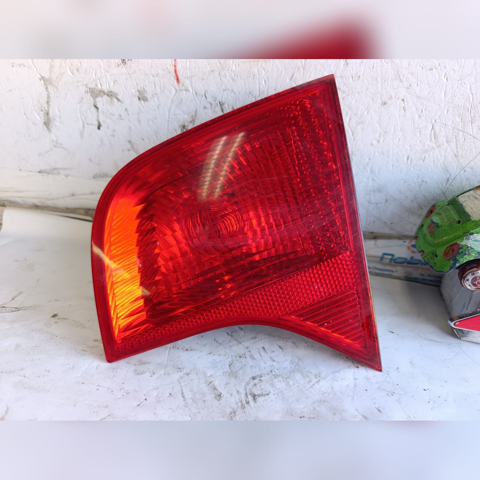 Fanale Post. Parte Int. Destro Audi A4 (8E) (10/04>02/08<) 8E5945094A Usato