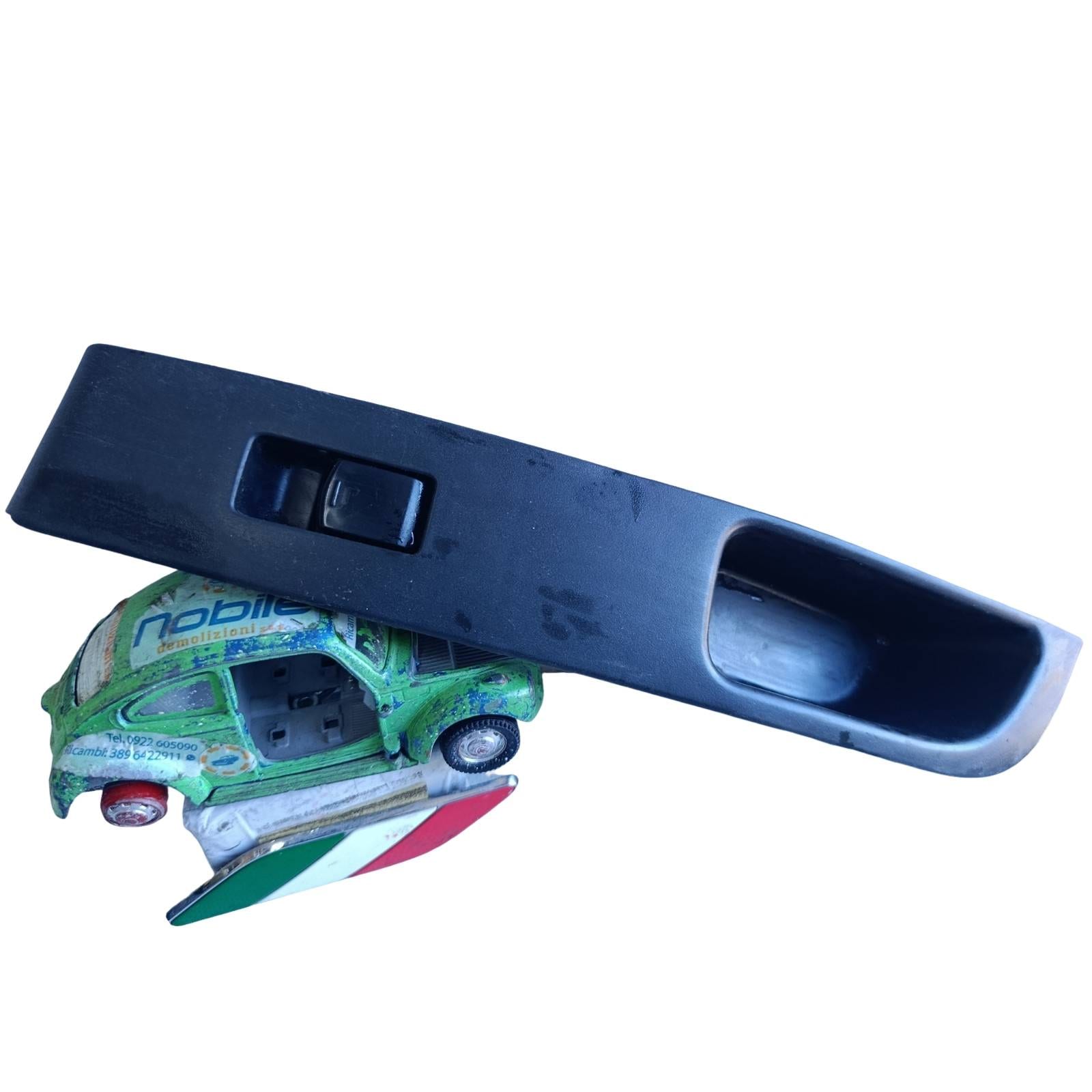 Interruttore Alzacristalli Porta Ant. Destro Nissan MICRA (K12E) (11/02>05/06<) Usato