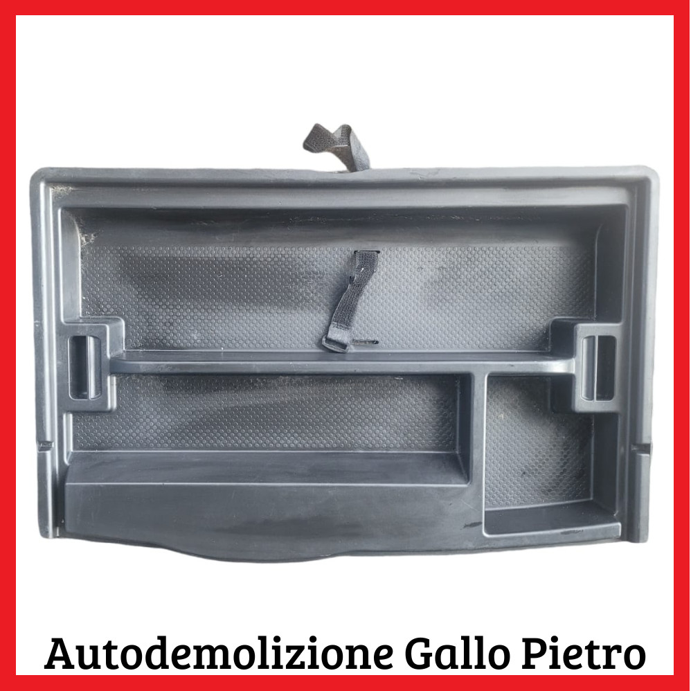 Vasca Vano Portaoggetti Baule Posteriore 670040700 Usato