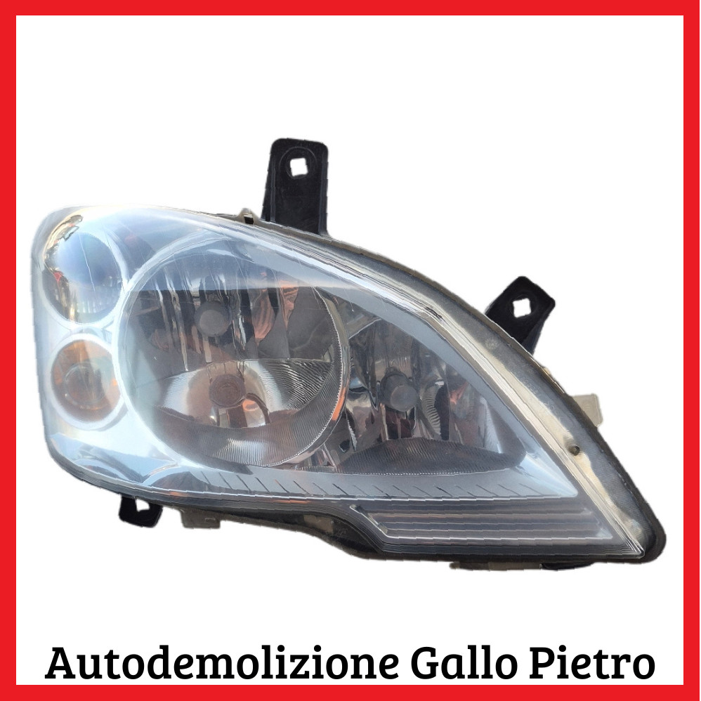 Proiettore Destro A Usato