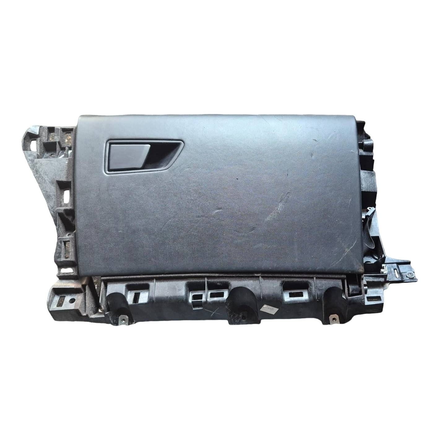 Cassetto Portaoggetti Inf. Plancia Destro (Maserati) 670043149 670043149 Usato