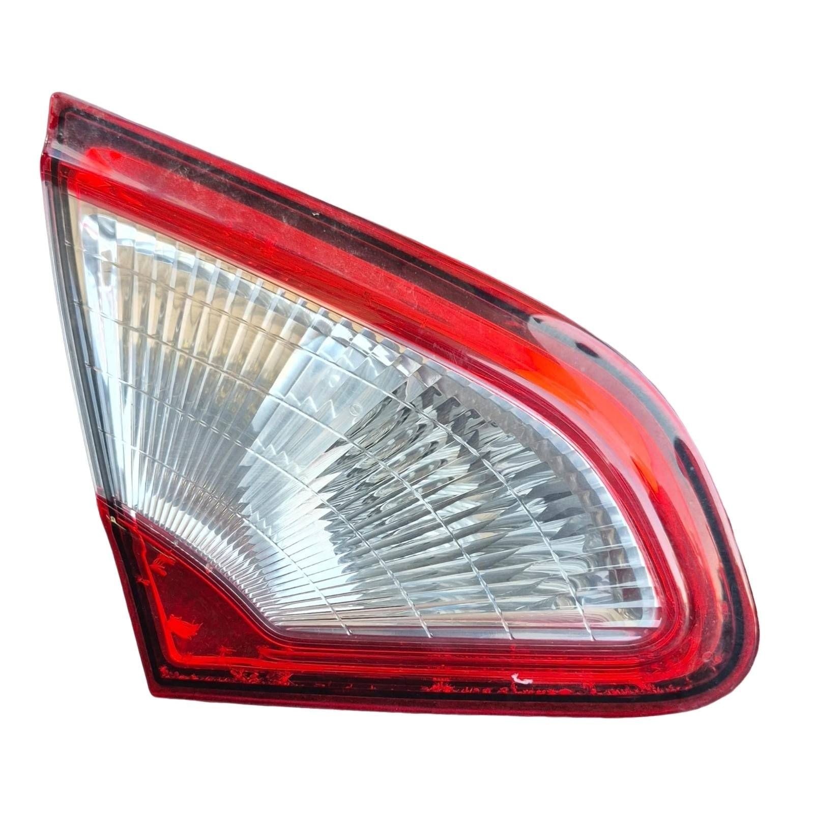 Fanale Post. Parte Int. Sinistro (Valeo Nissan) 26555BR01A B26555BR01A Usato