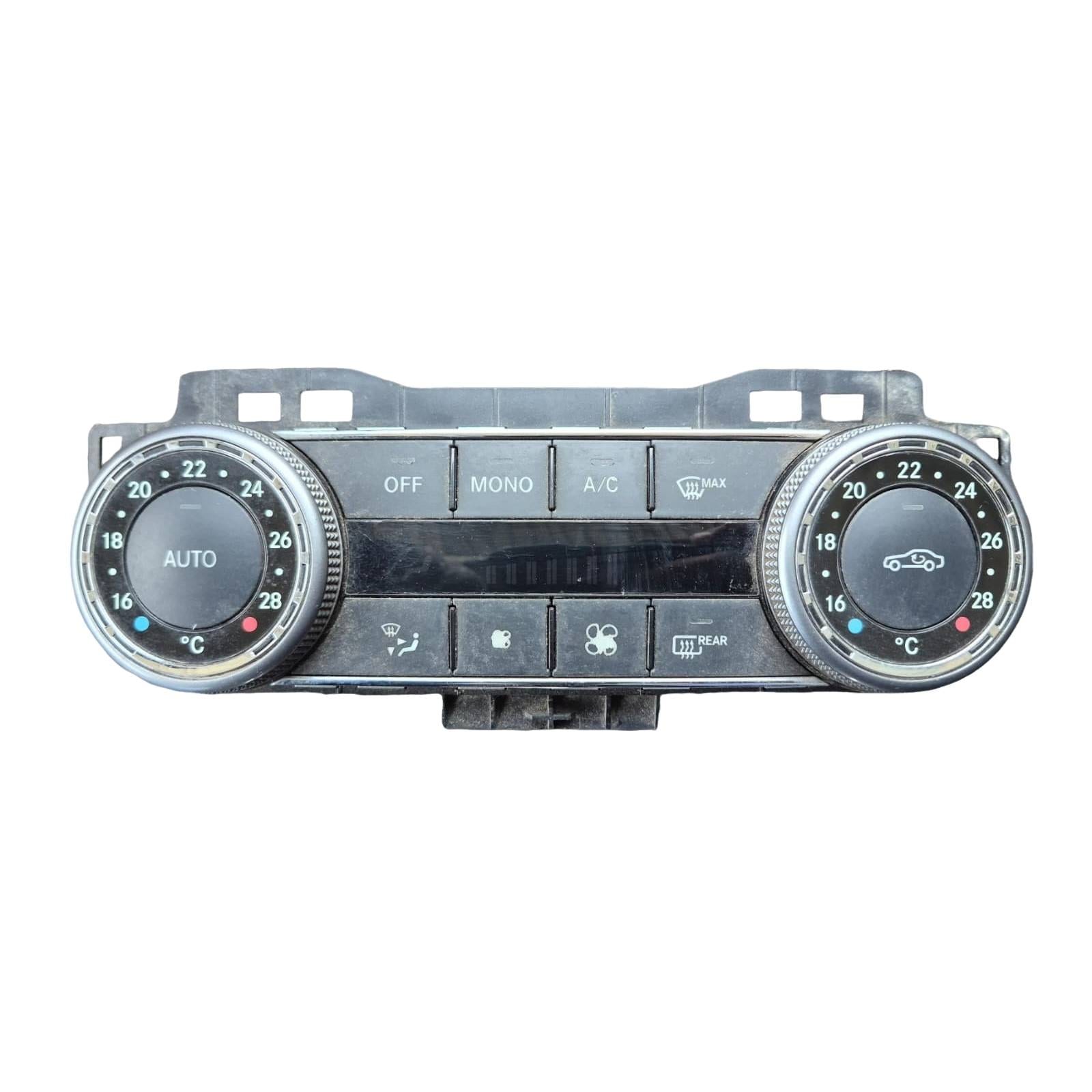 Blocco Comando Climatizzazione (Mercedes Mercedes-benz) A2048300590 204 830 05 90 Usato