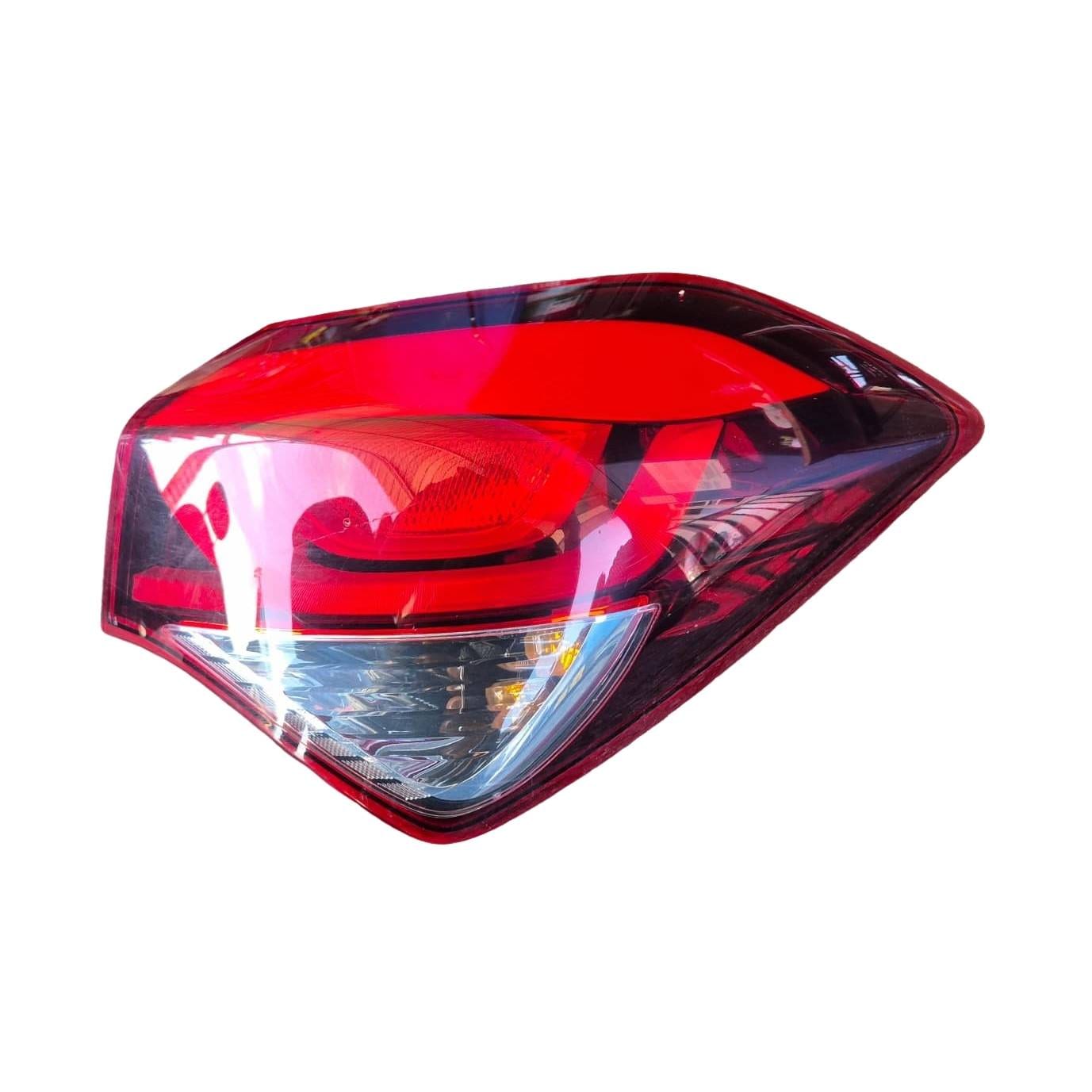 Fanale post. parte est. Destro - Immagine 1 di 5