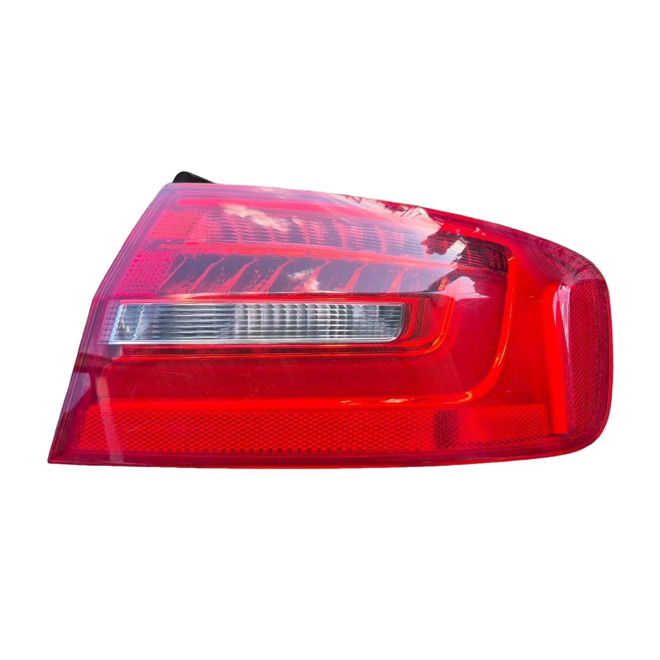 Fanale Post. Parte Est. Destro (Hella) 8K5945096AC 8K5 945 096 AC Usato