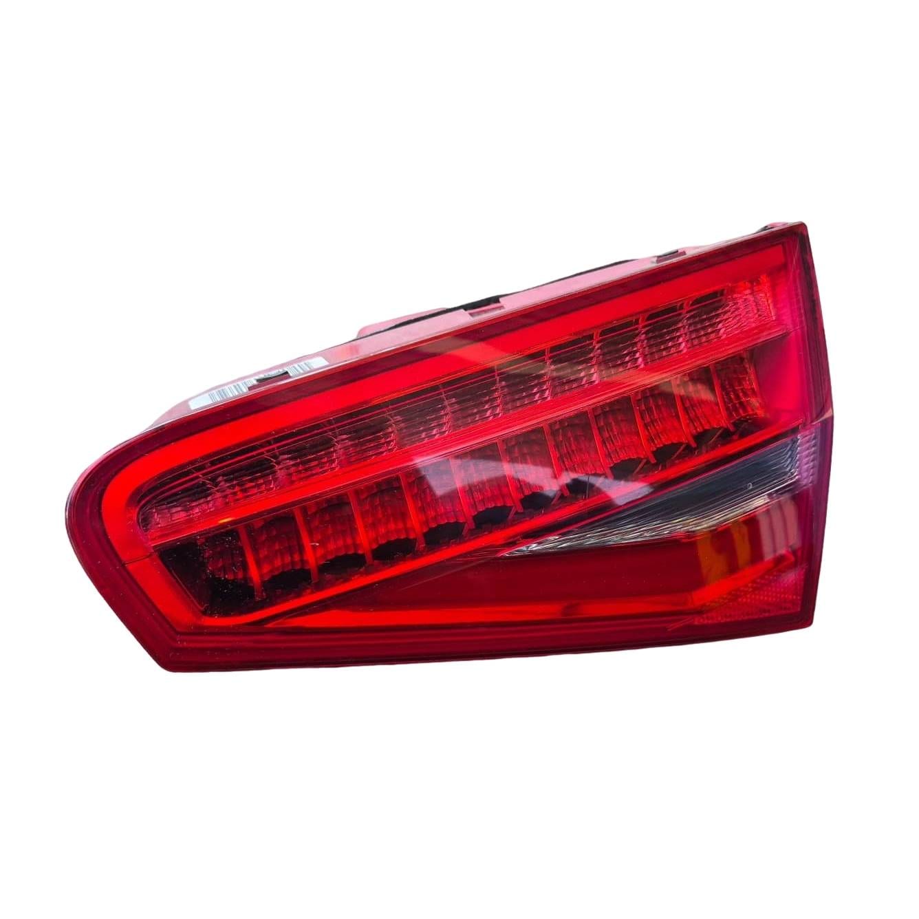Fanale Post. Parte Int. Destro (Hella) 8K5945094AC 8K5 945 094 AC Usato