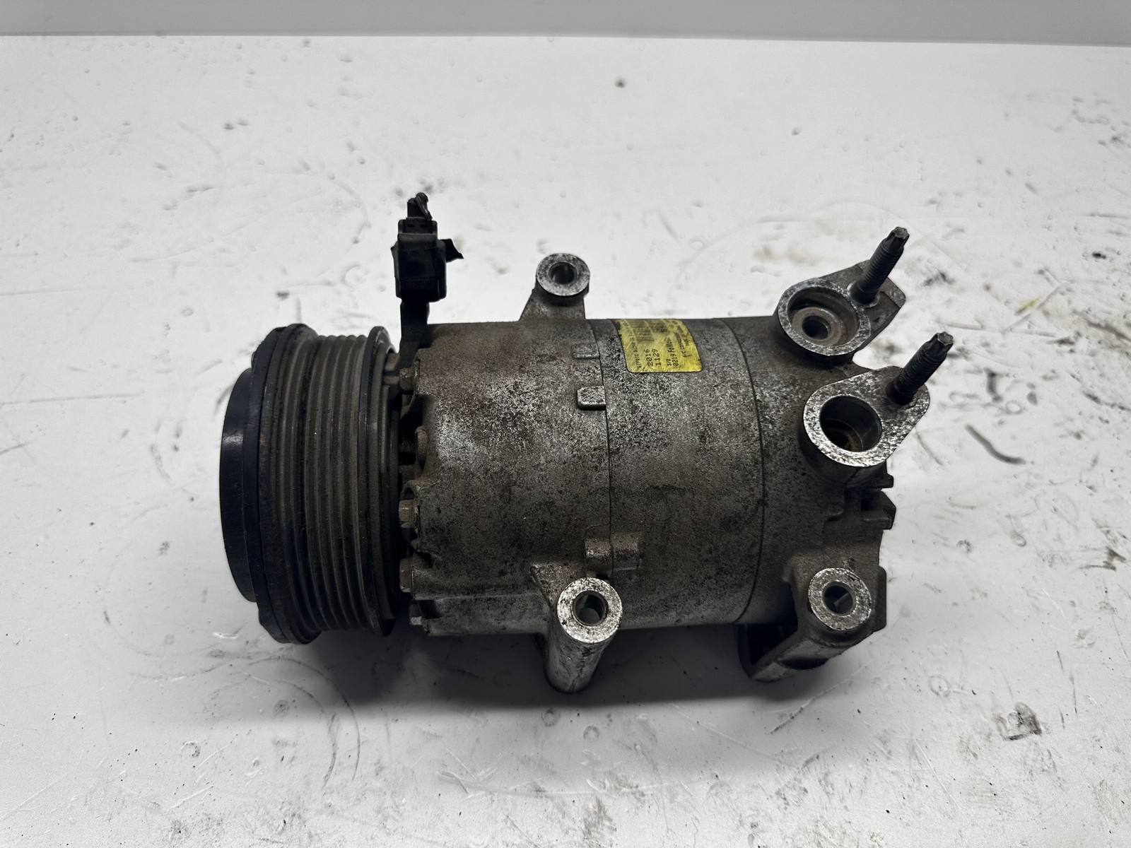 Compressore a/c - Immagine 1 di 5