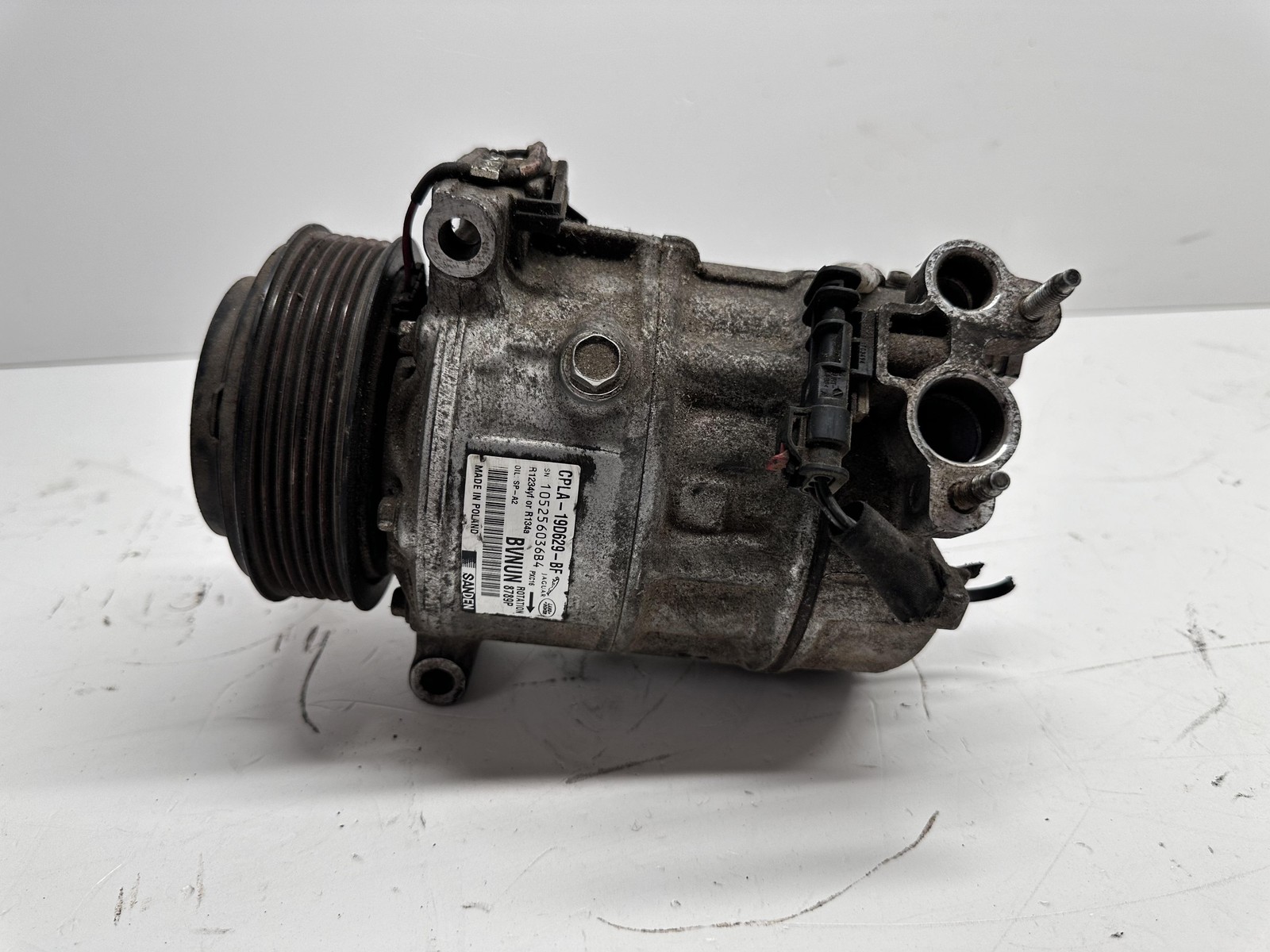 Compressore a/c - Immagine 1 di 4