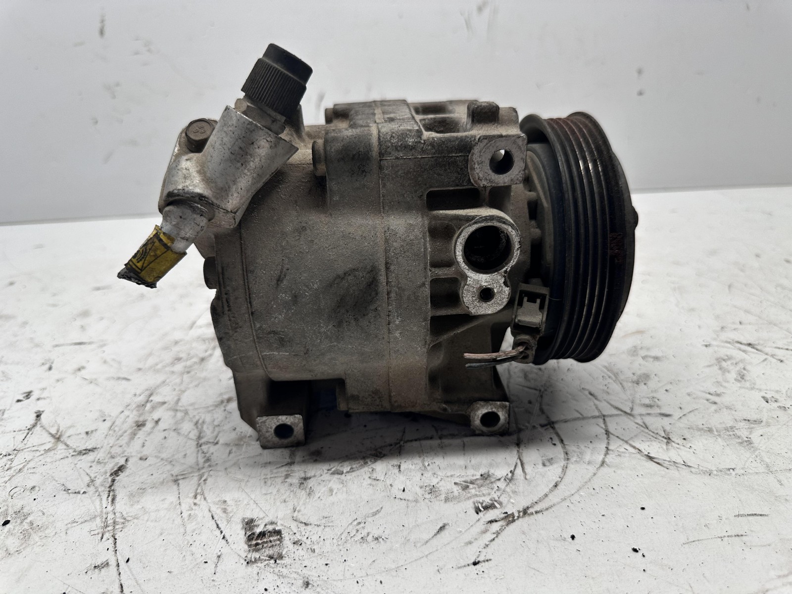 Compressore a/c - Immagine 1 di 4