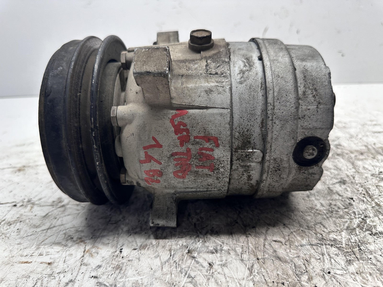 Compressore a/c - Immagine 1 di 3