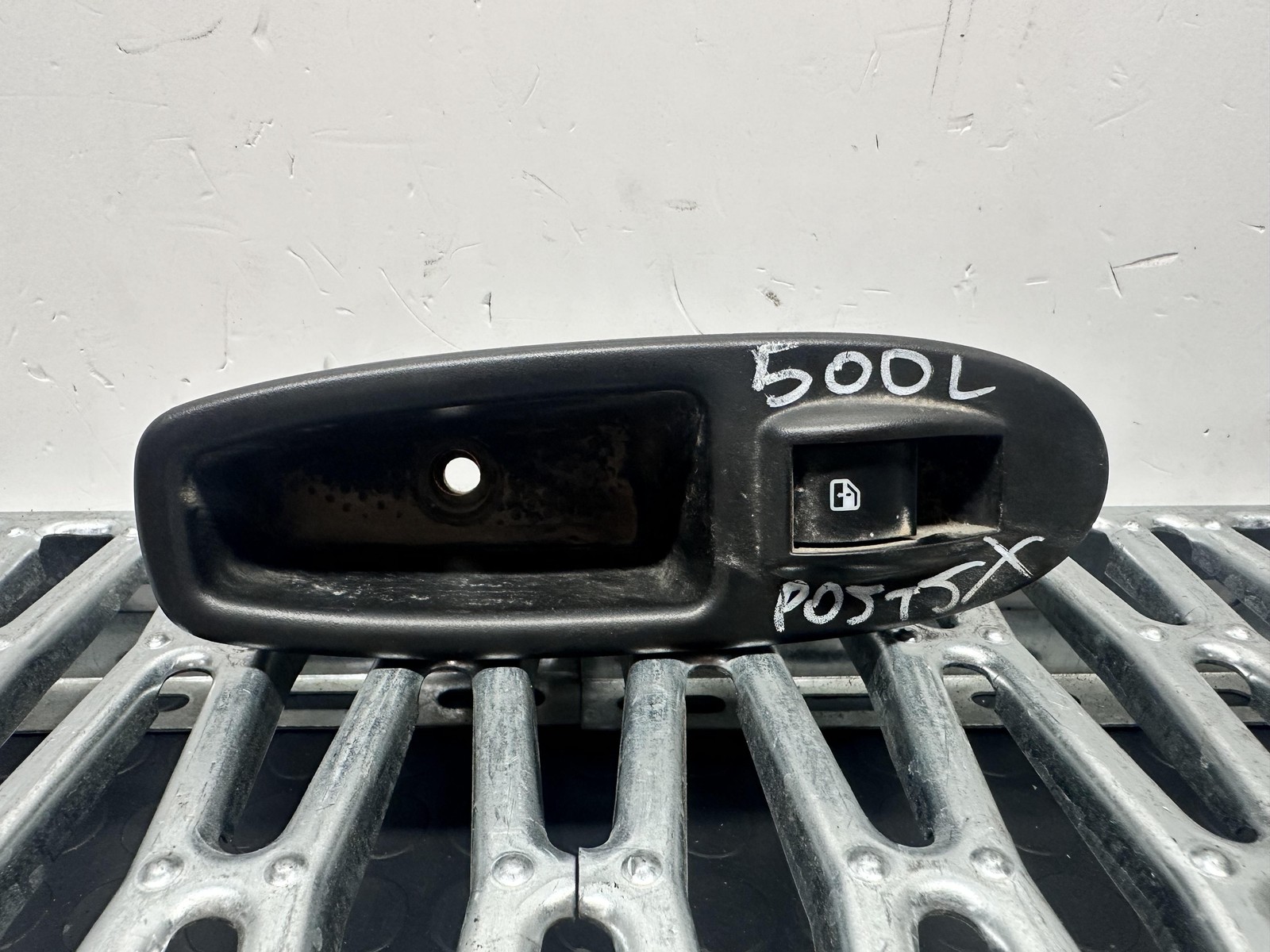 Interruttore Alzacristalli Porta Post. Sinistro 7355551570,235223SS,7355212610x Usato