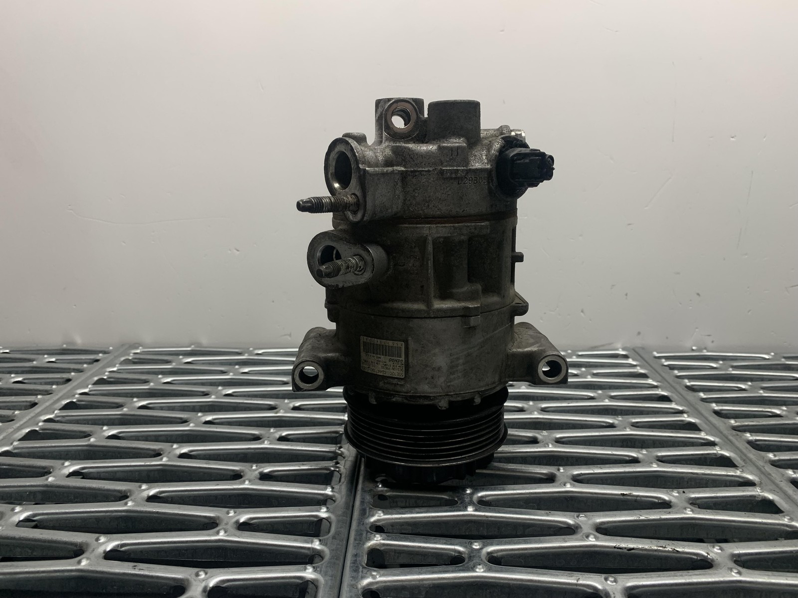 Compressore a/c - Immagine 1 di 6