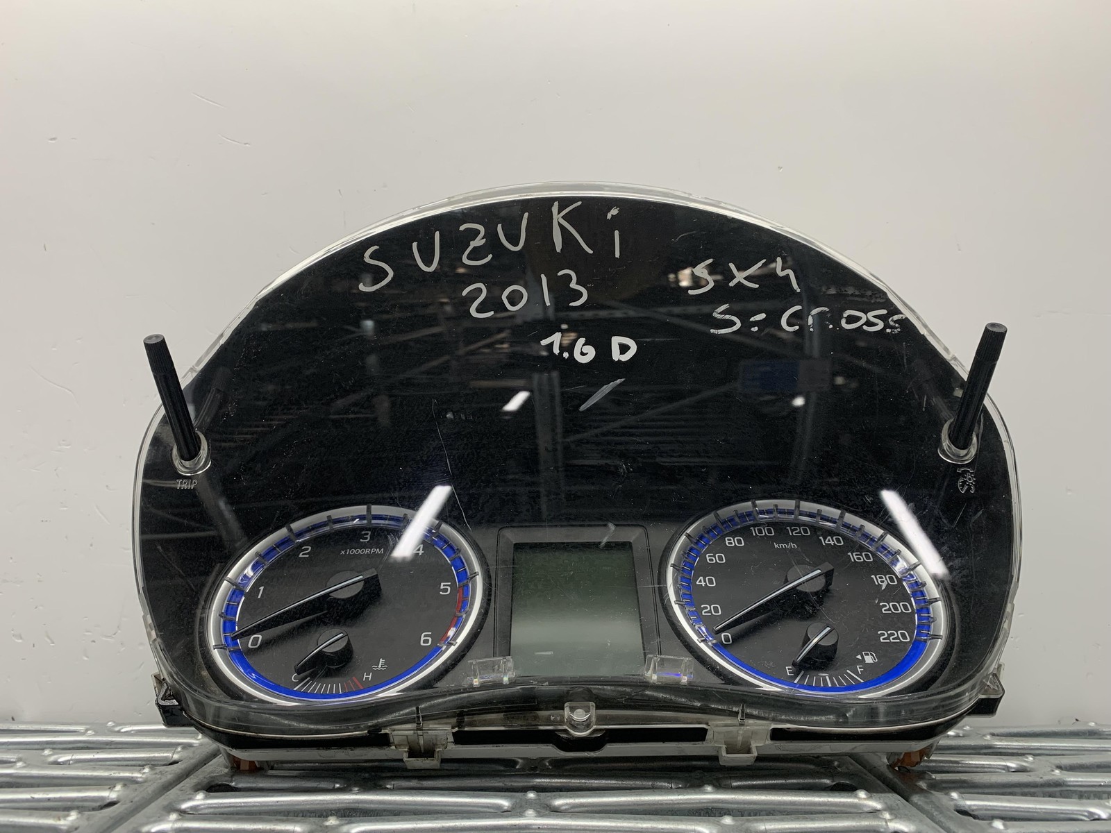 Quadro strumenti compl. - Immagine 1 di 9