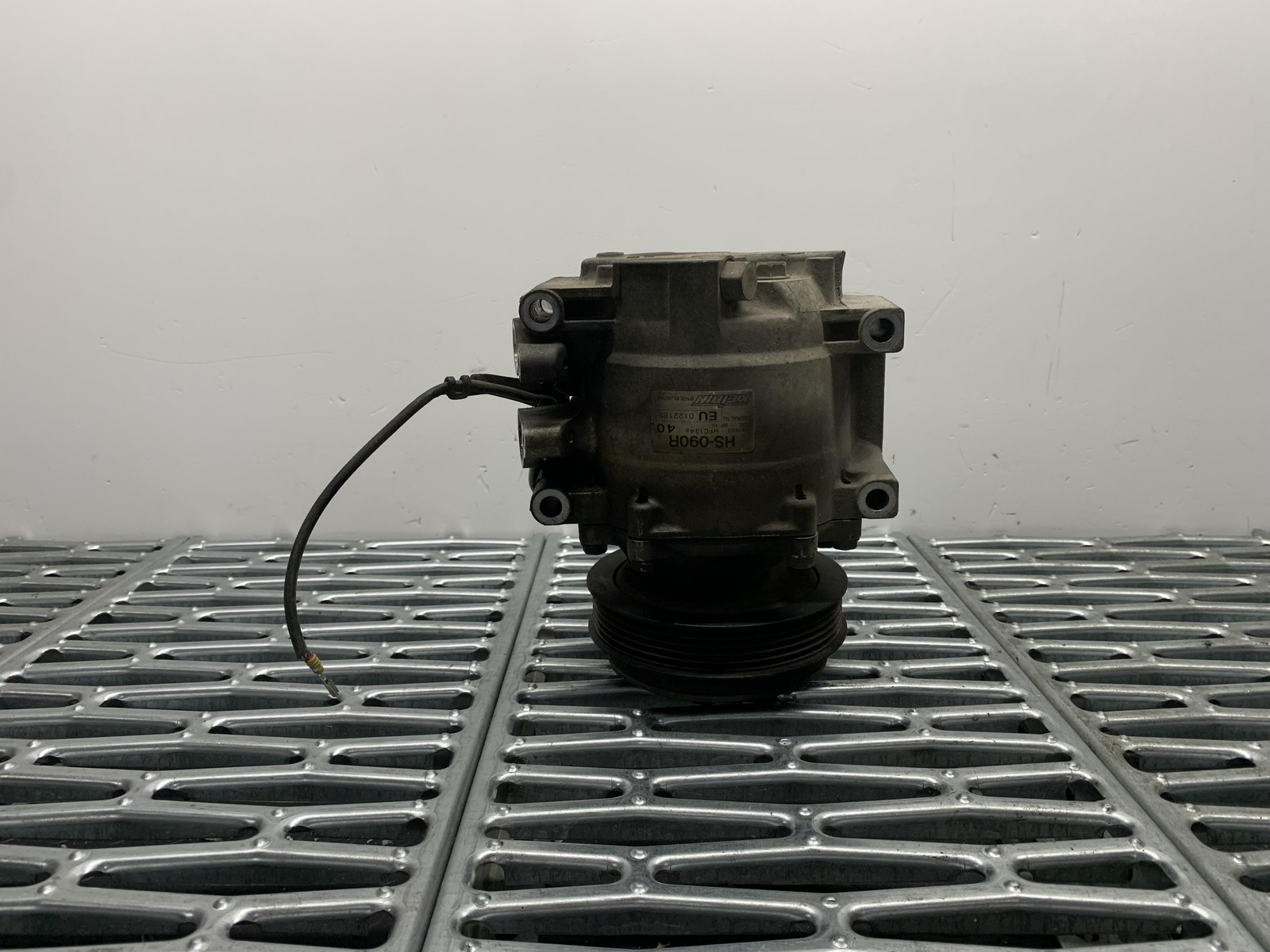 Compressore a/c - Immagine 1 di 7