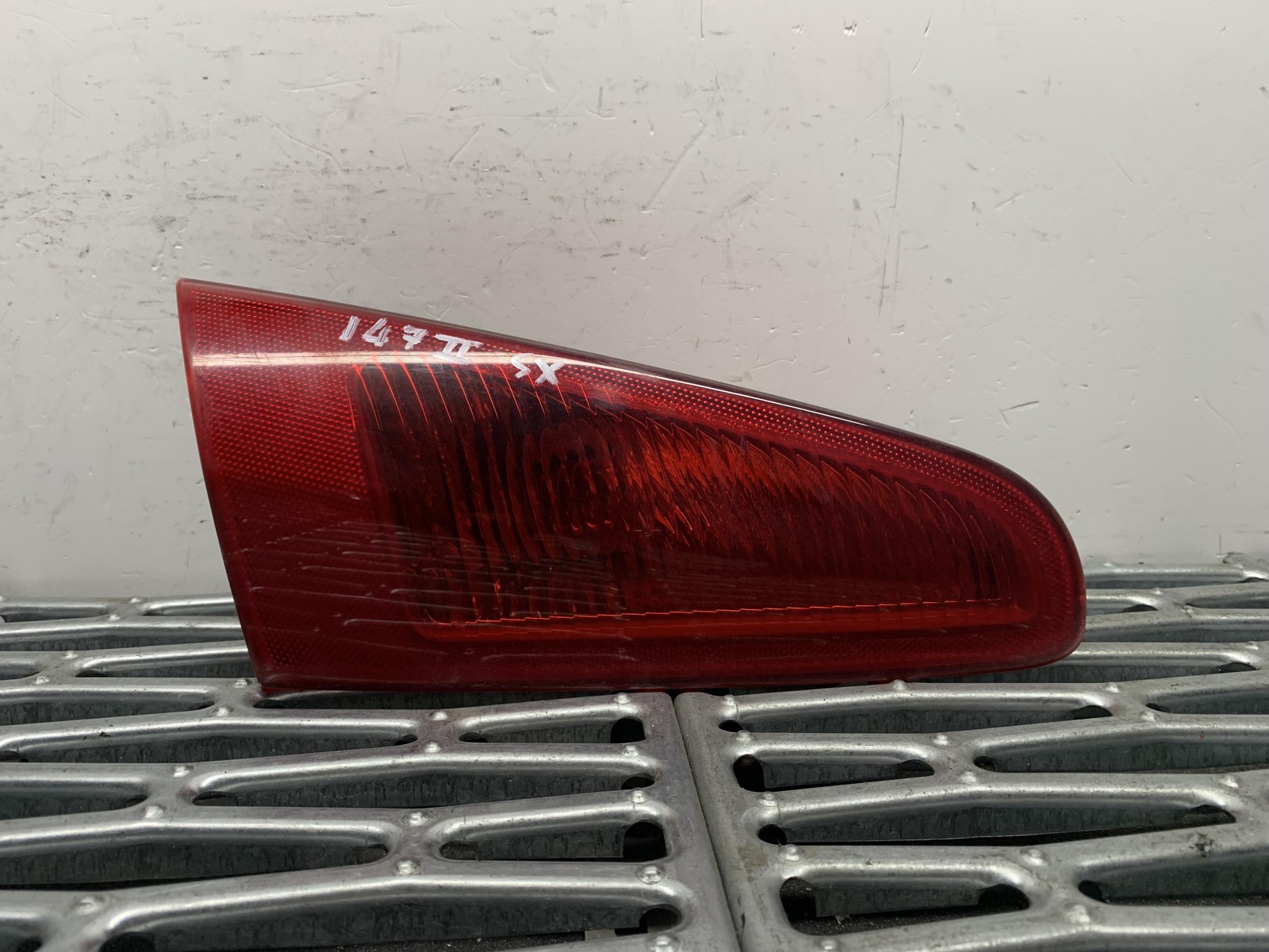 fanale stop supplementare sinistro - Immagine 1 di 9