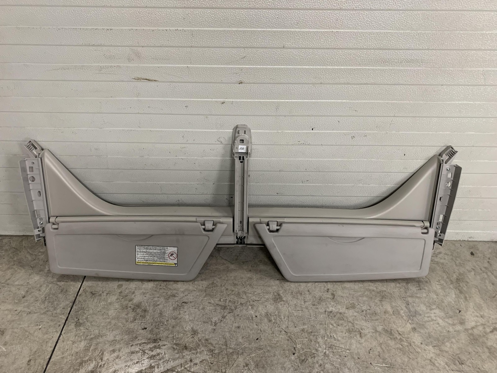 Coppia parasole Dx e SX - Immagine 1 di 6