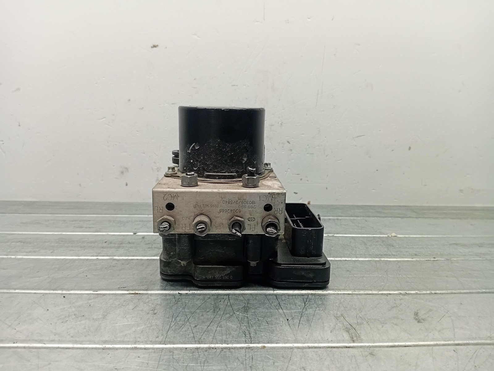 Centralina ABS - Immagine 1 di 8
