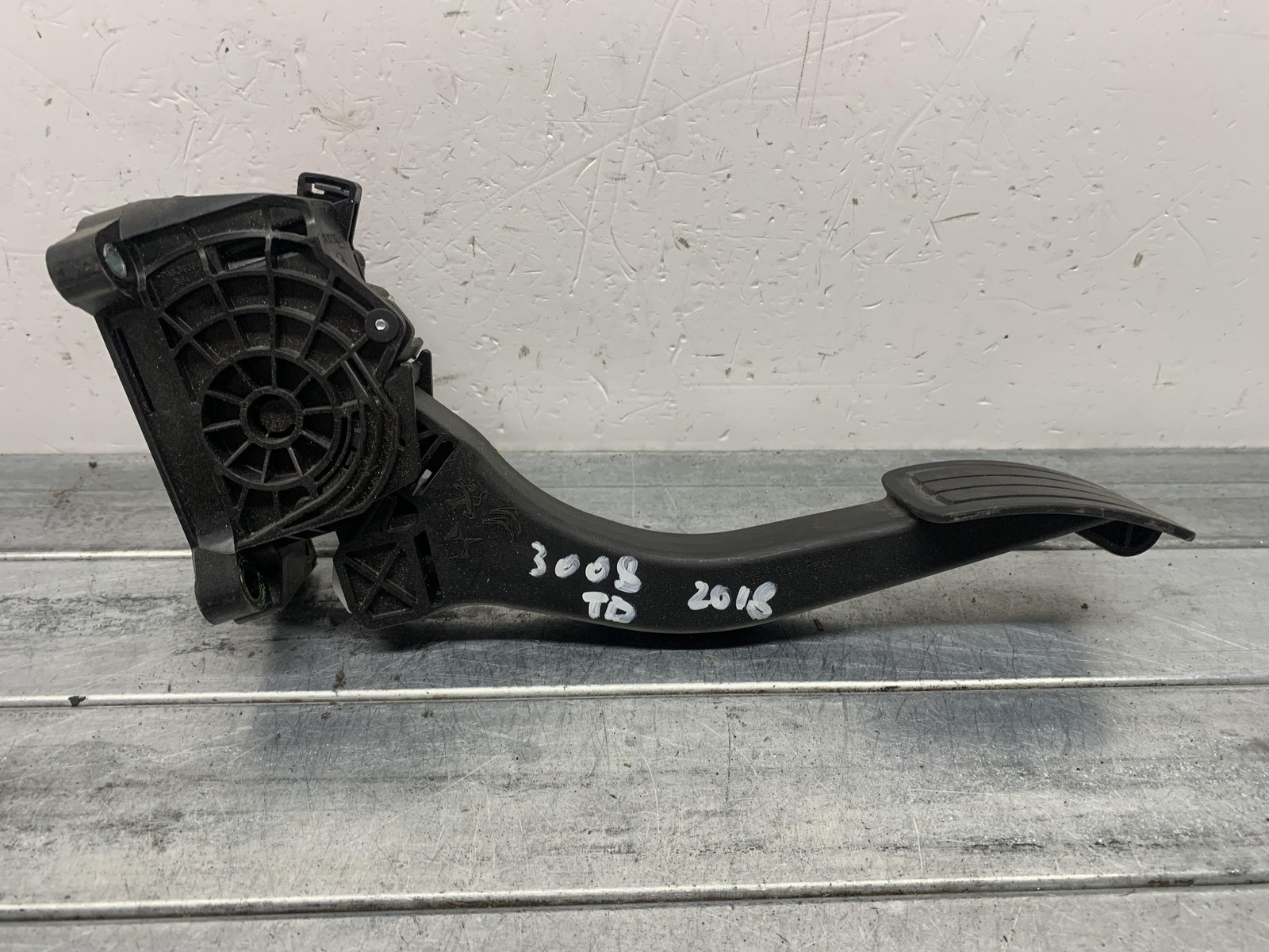 pedale acceleratore - Immagine 1 di 3
