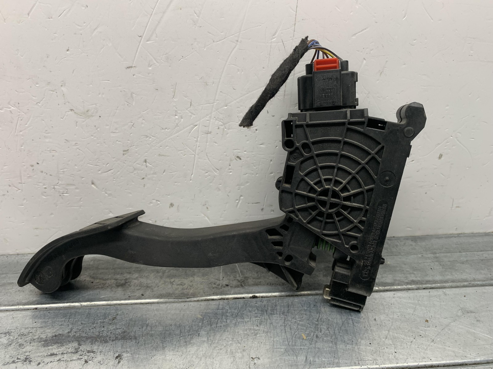 Pedale Acceleratore 2Q1723503 Usato