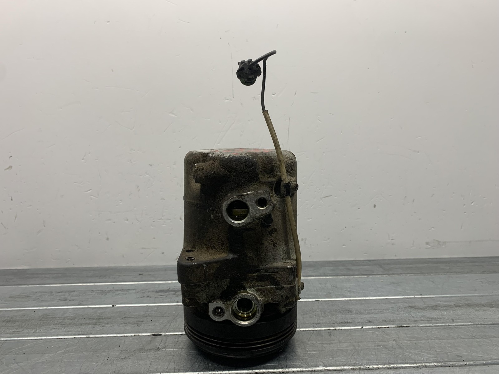 Compressore a/c - Immagine 1 di 6