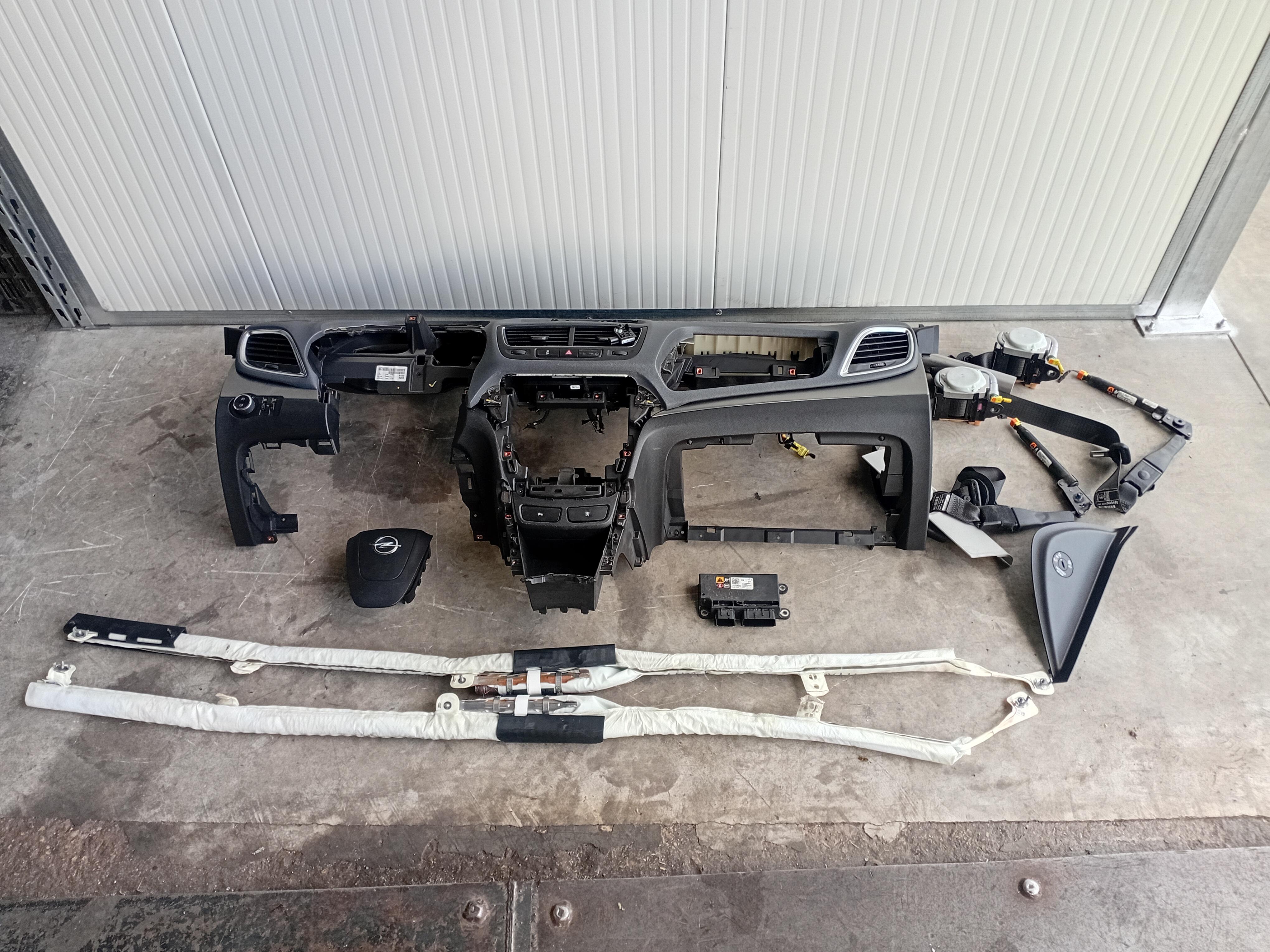 Kit Airbag Completo - Immagine 1 di 12