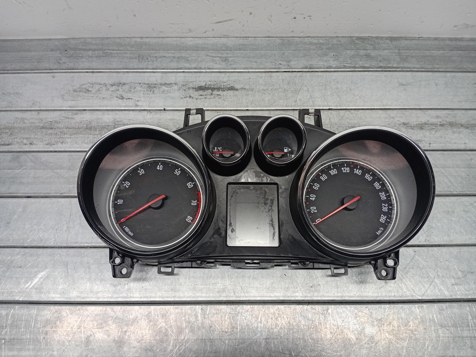 Quadro strumenti compl. - Immagine 1 di 8