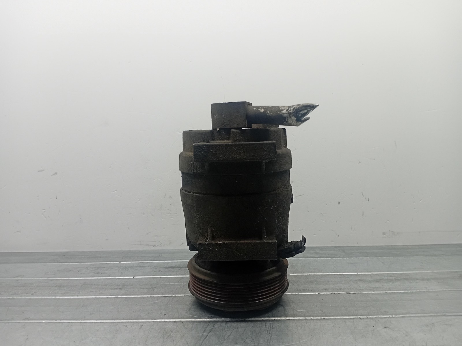 Compressore A/c 1135309 Usato
