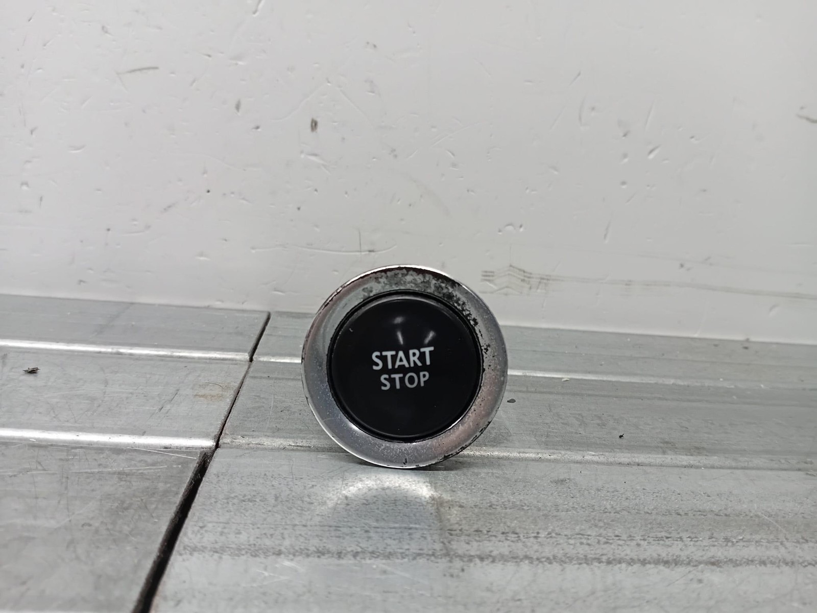 interruttore start and stop - Immagine 1 di 3