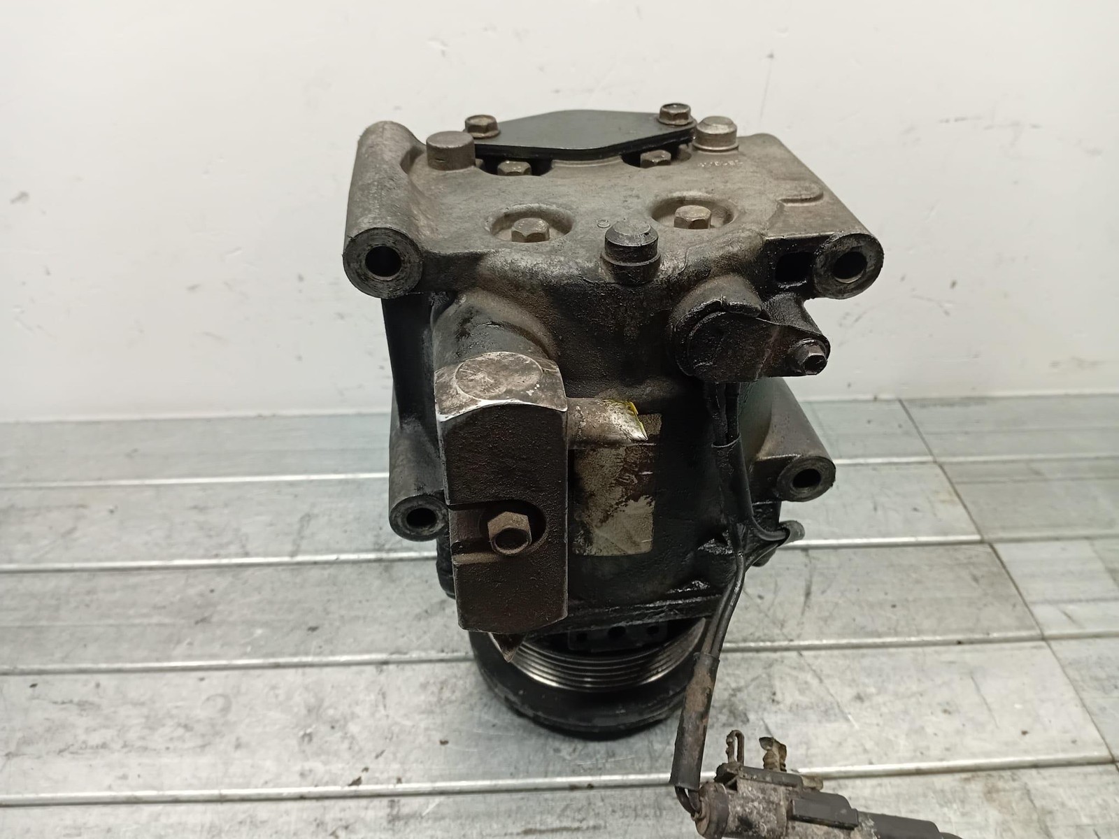 Compressore a/c - Immagine 1 di 4