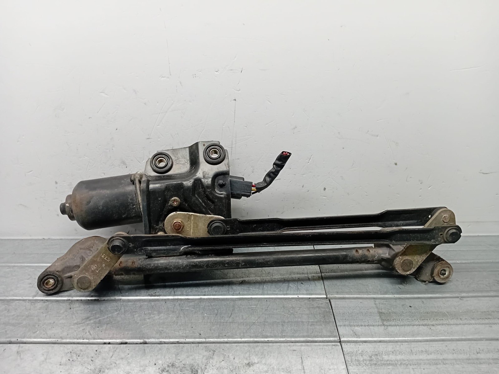 Tergiparabrezza Con Motorino 981001C100 Usato