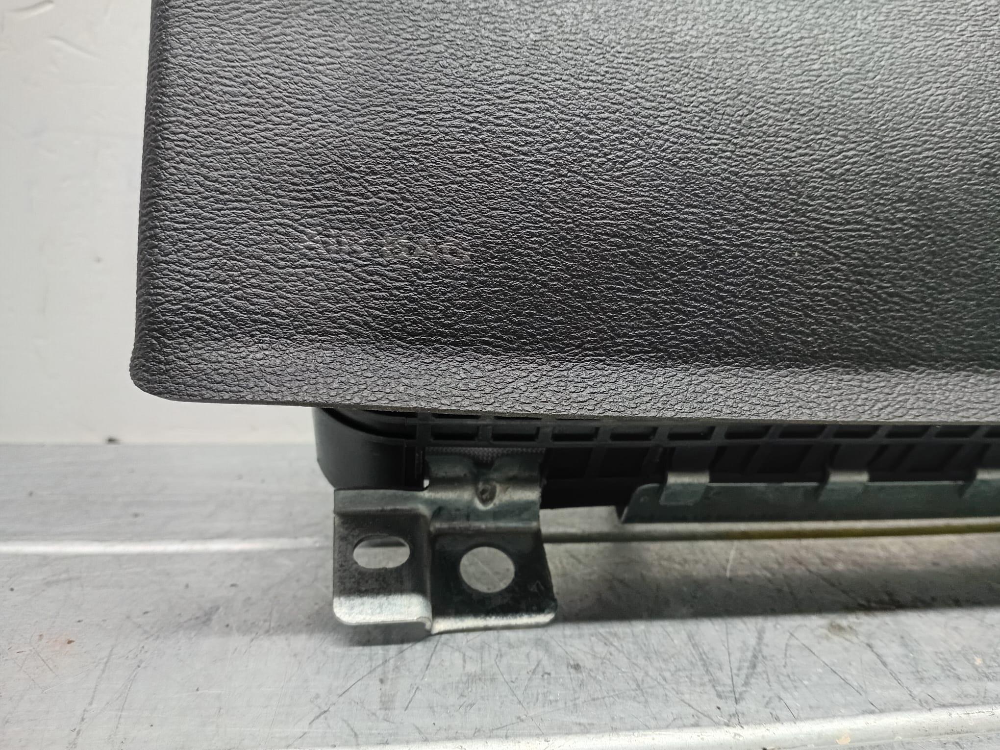 Dispositivo airbag protezione gambe - Immagine 1 di 8