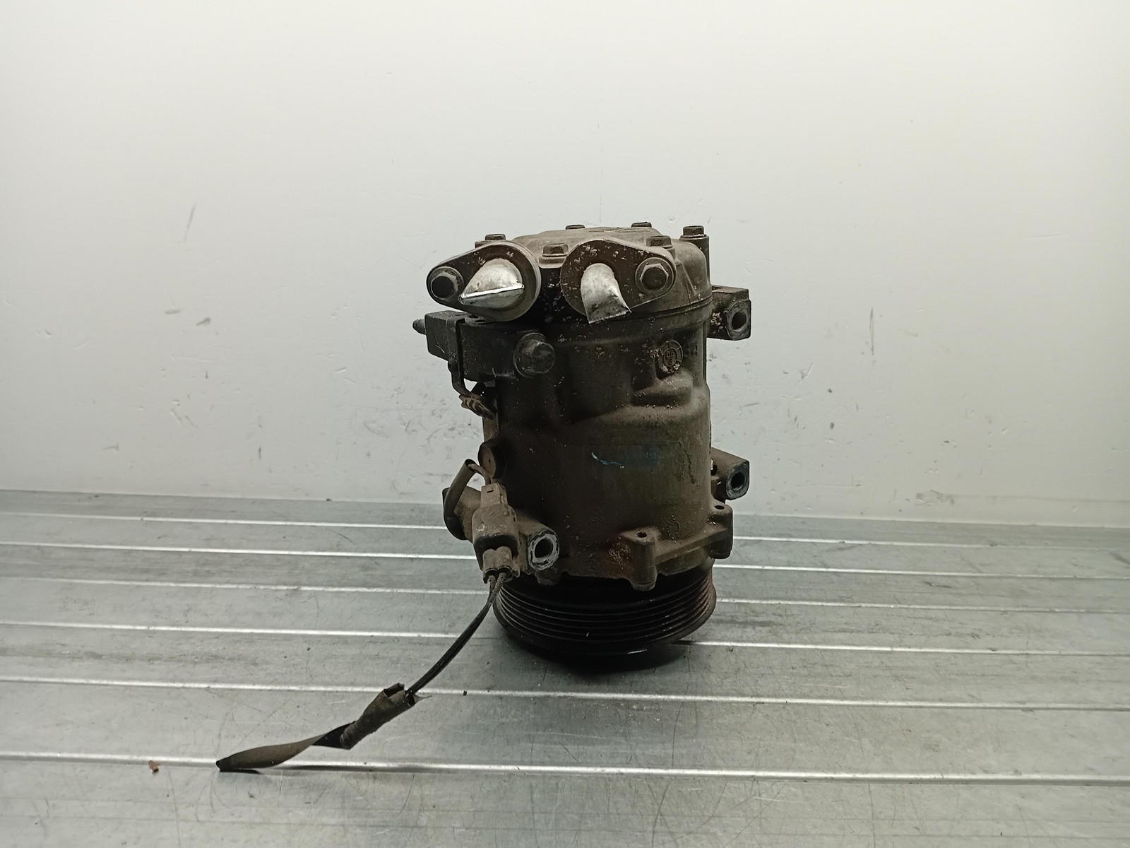 Compressore a/c - Immagine 1 di 5