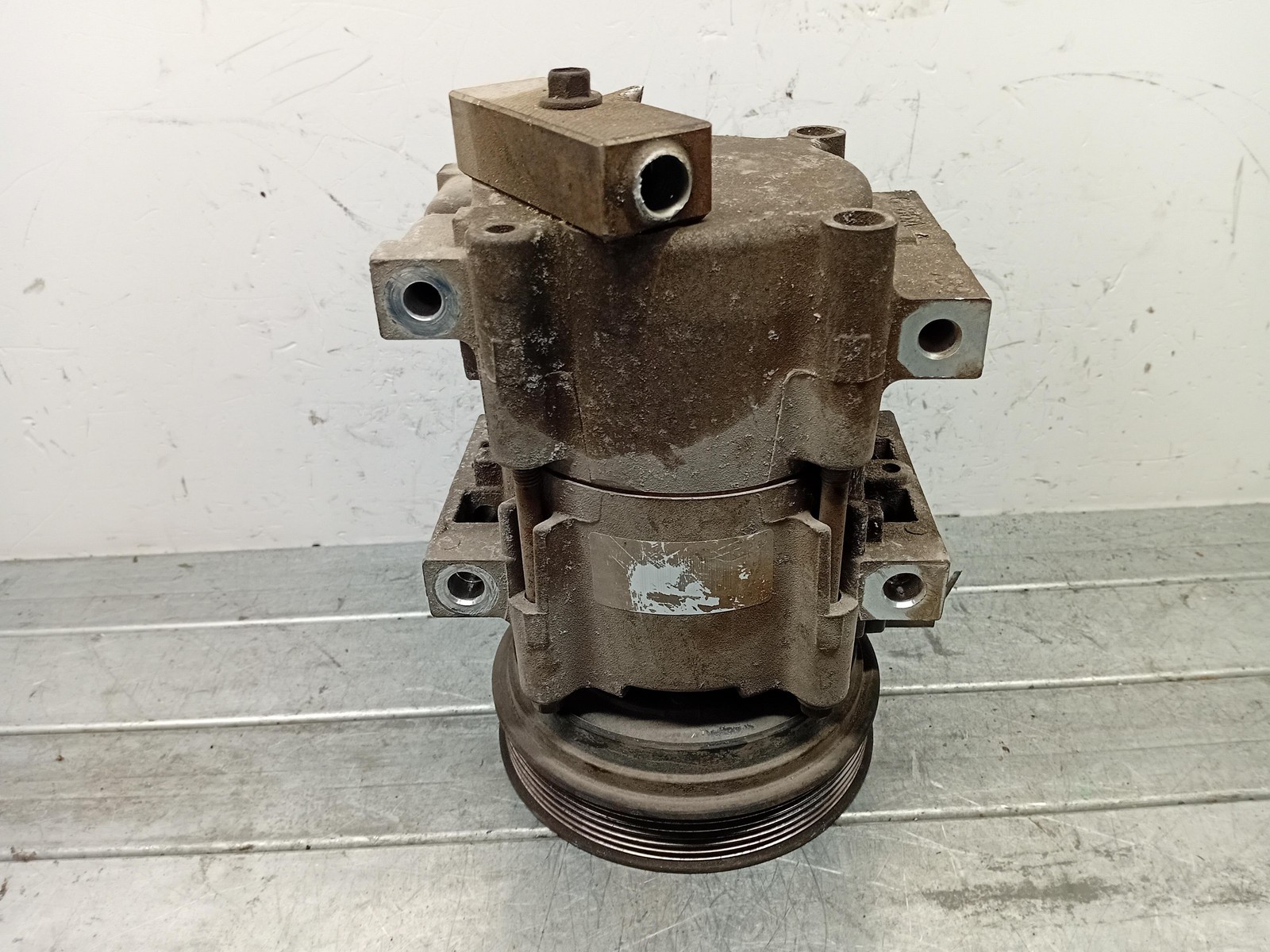 Compressore a/c - Immagine 1 di 3