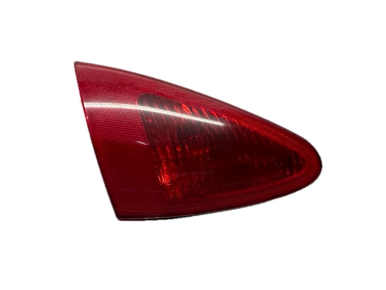 fanale stop supplementare sinistro - Immagine 1 di 3