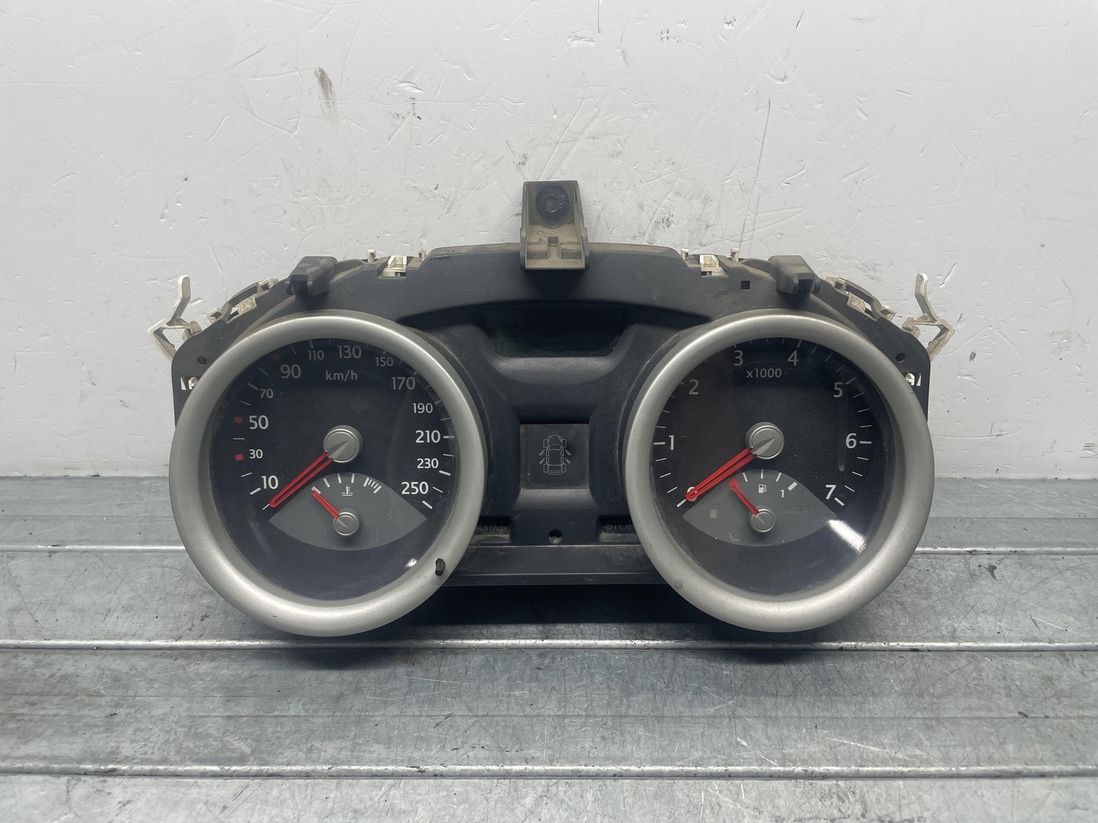 Quadro Strumenti Compl. 8200364007 Usato