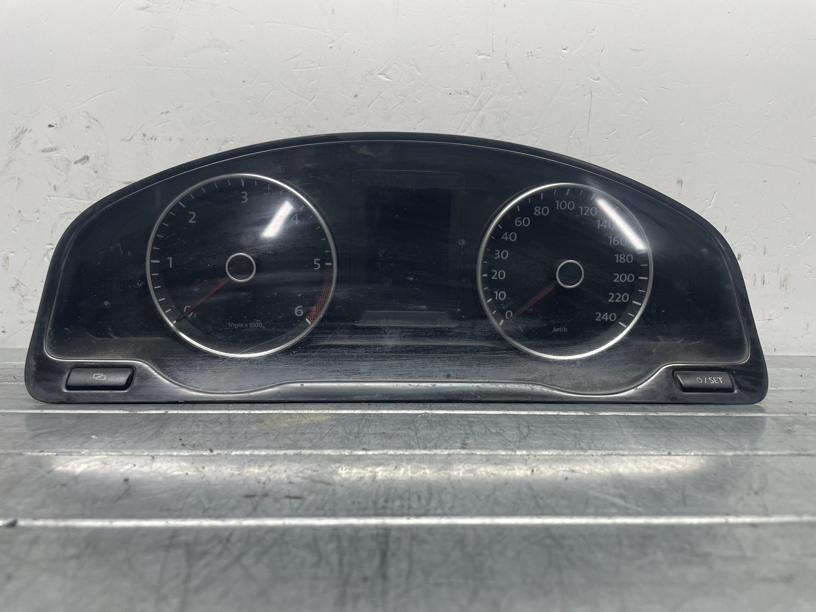 Quadro strumenti compl. - Immagine 1 di 4
