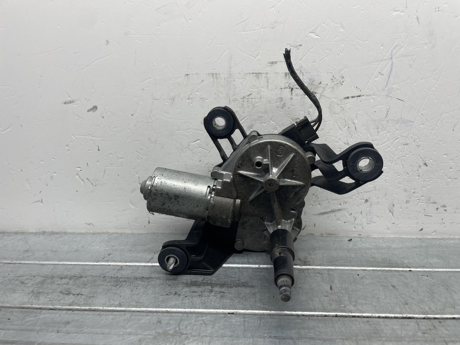 Motorino tergilunotto - Immagine 1 di 3