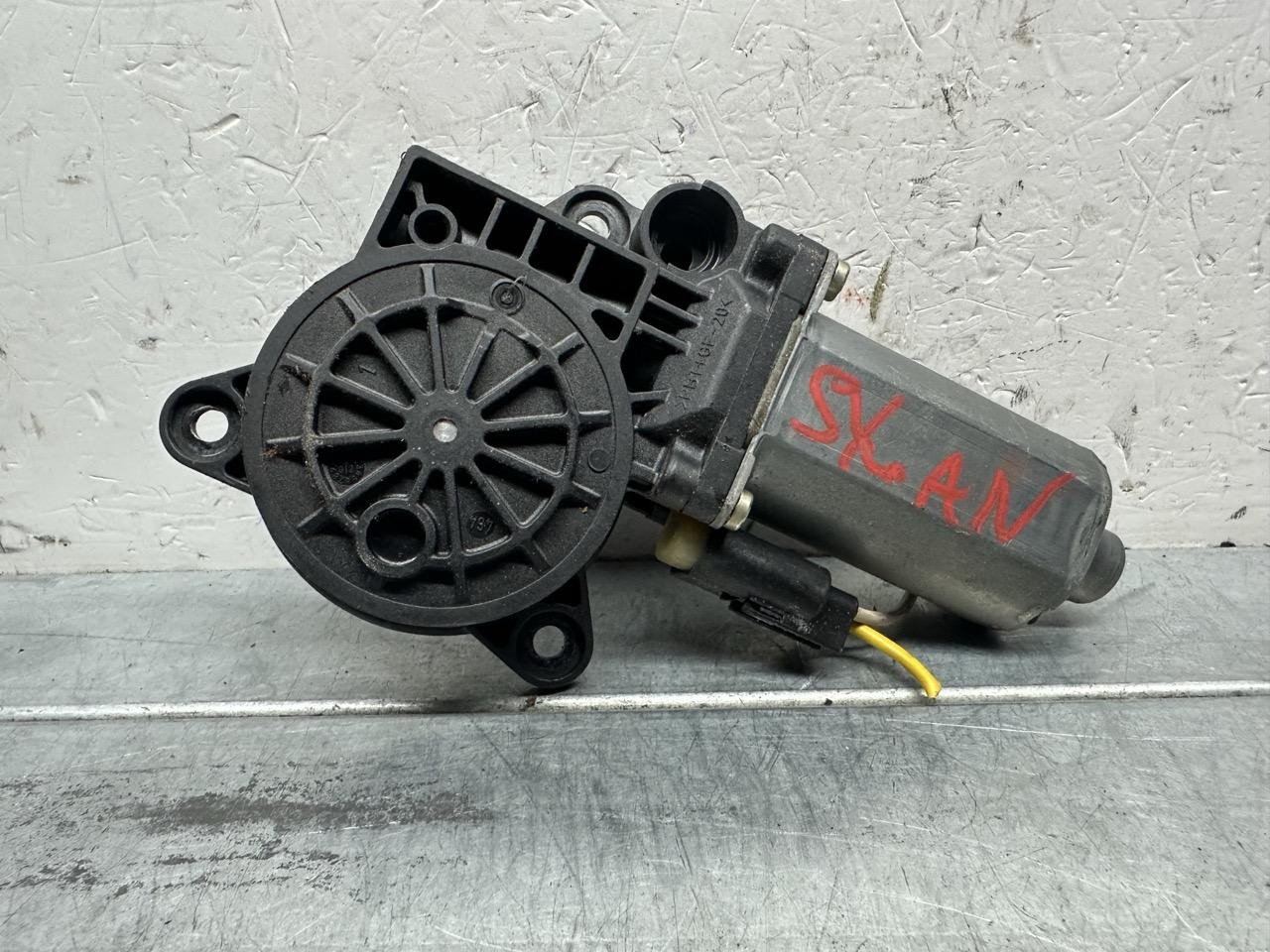 Motorino Alzavetro Anteriore Sinistro - Immagine 1 di 3