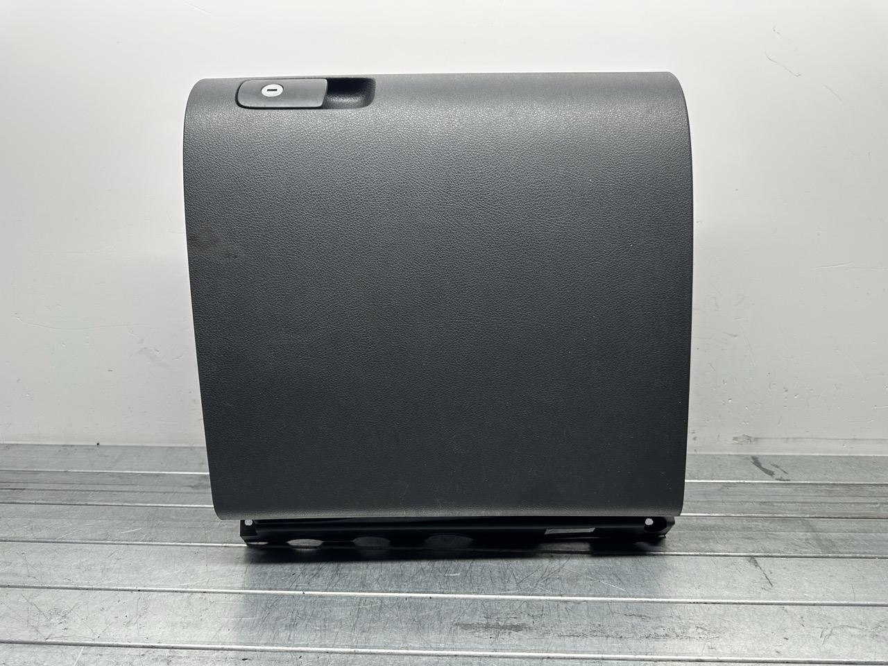 cassetto portaoggetti inf. plancia - Immagine 1 di 9