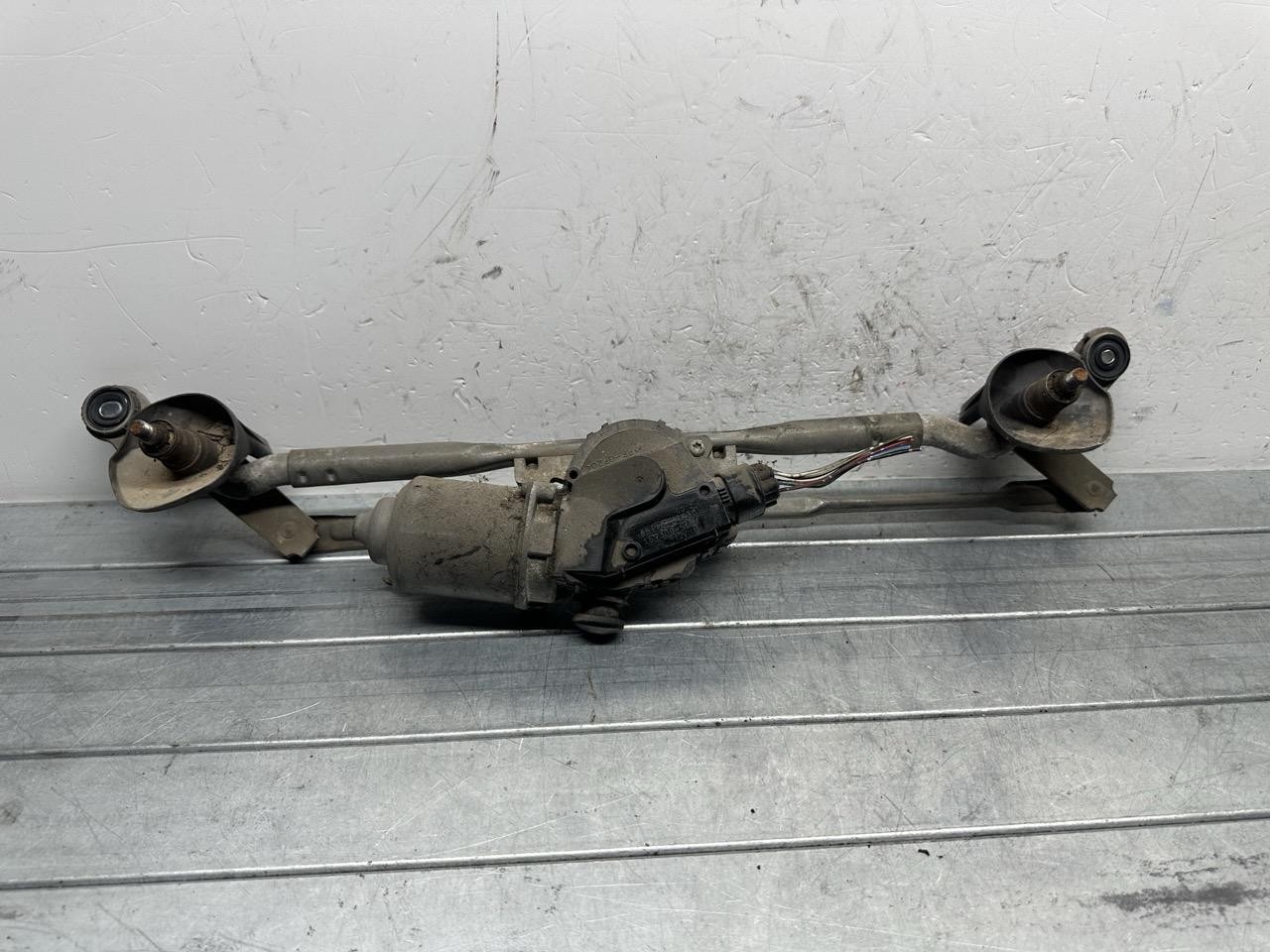 Tergiparabrezza Con Motorino 85110B1030 Usato