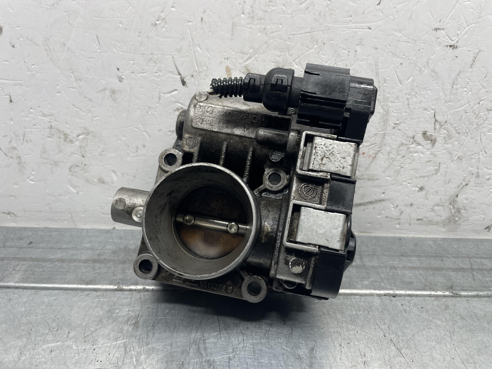 Corpo Farfallato 5519278 Usato