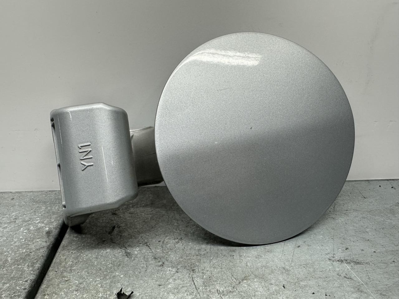 Sportello carburante - Immagine 1 di 3
